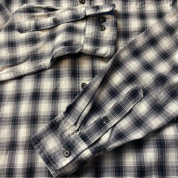 G.H. BASS & CO Men's Plaid Long Sleeve Shirt Size Small - Picture 4 of 9